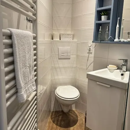 Petit Paradis , Le Charme De La Vieille Face A La