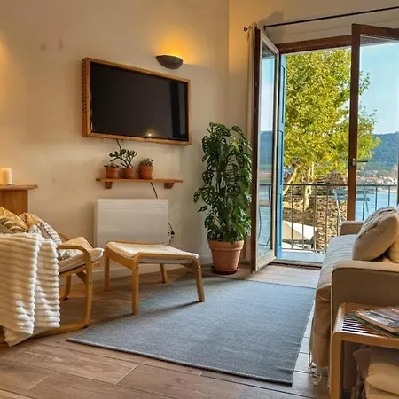 Appartamento Petit Paradis , Le Charme De La Vieille Face à La