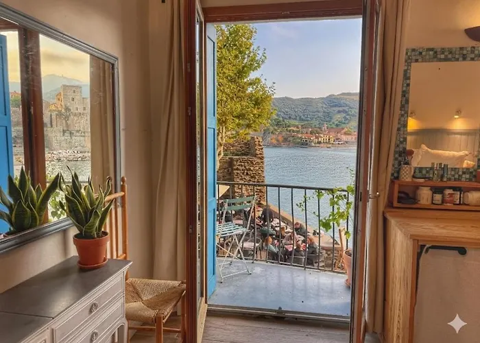 Petit Paradis , Le Charme De La Vieille Face A La